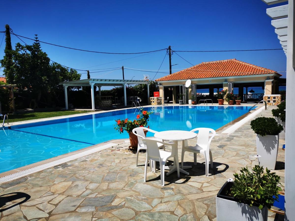 Nafsika Hotel Agios Stefanos Avliotes  Exteriér fotografie